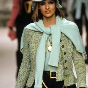 CHANEL 94A Green Fantasy Tweed Jacket and Skirt Set F/W 1994 Runway Sz XS FR 36